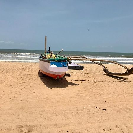 Pele'S Windsong Wood Cottage On The Beach Бенаулим Экстерьер фото