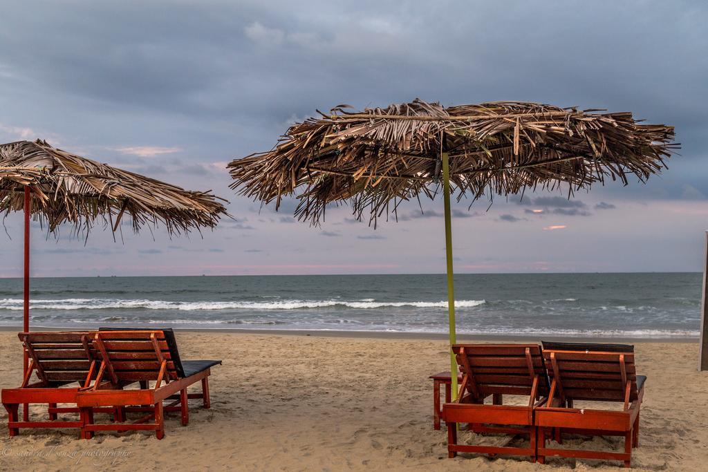 Pele'S Windsong Wood Cottage On The Beach Бенаулим Экстерьер фото